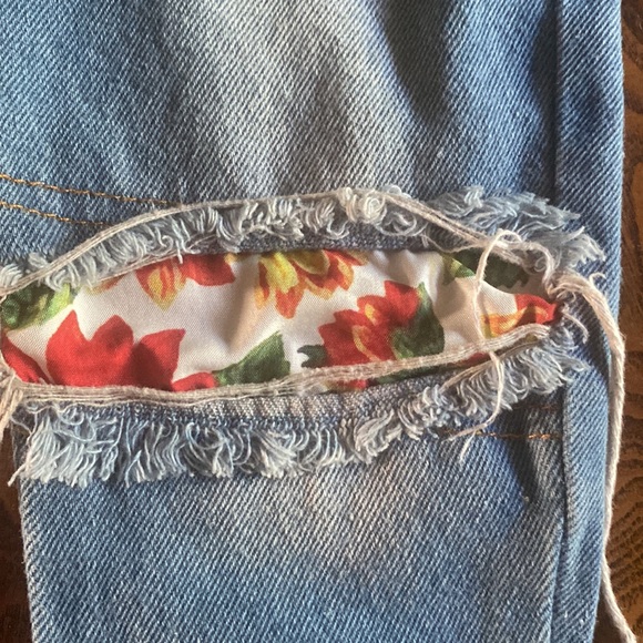 Adorable sunflower outfit - Picture 3 of 7